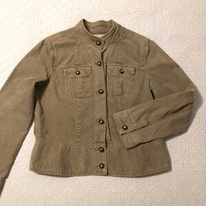 Old Navy cropped field jacket. Size XL. Olive color.